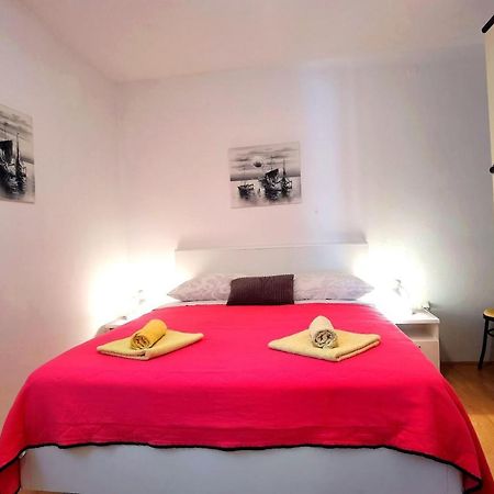 Apartments & Rooms Milena Vodice Zewnętrze zdjęcie