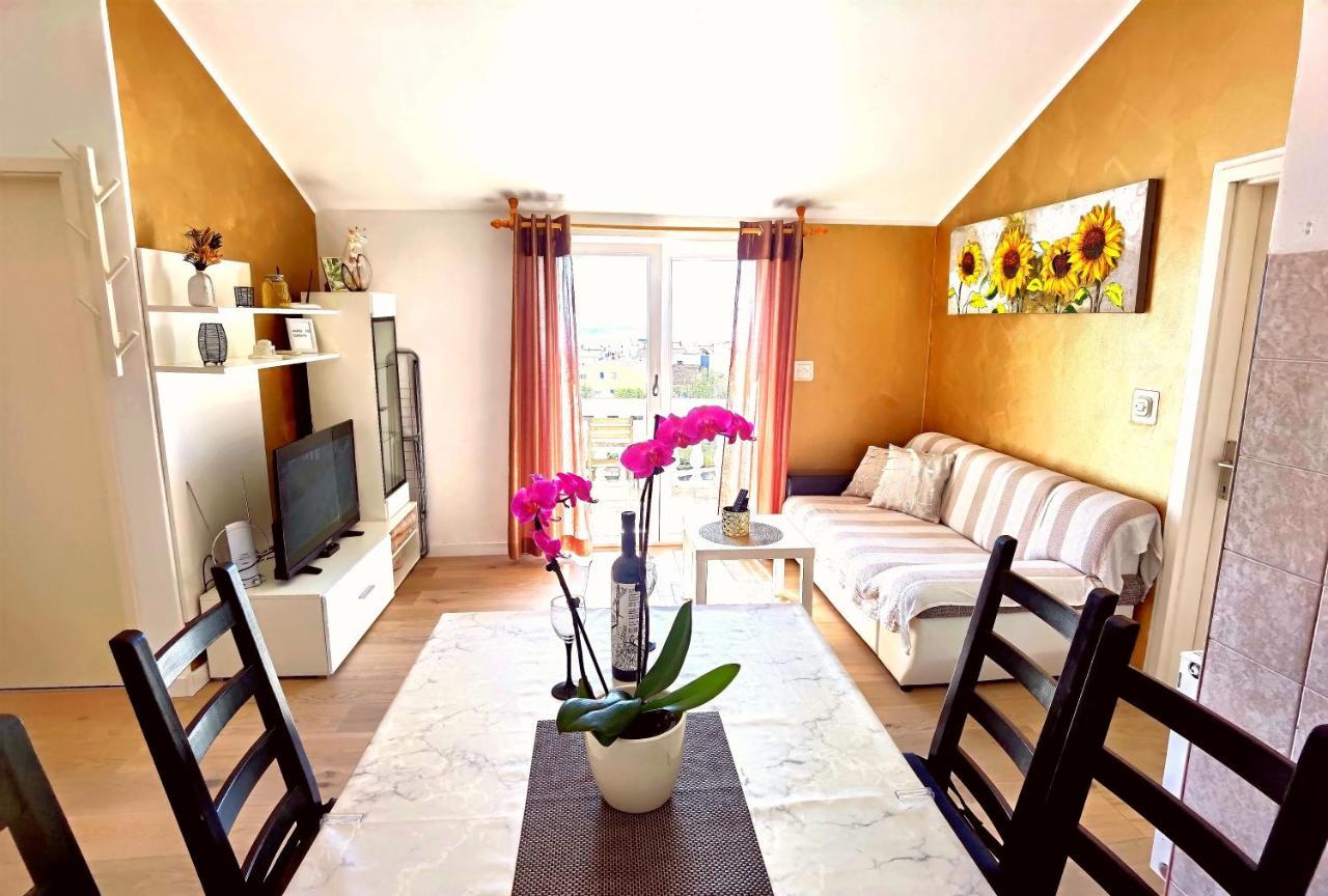 Apartments & Rooms Milena Vodice Zewnętrze zdjęcie