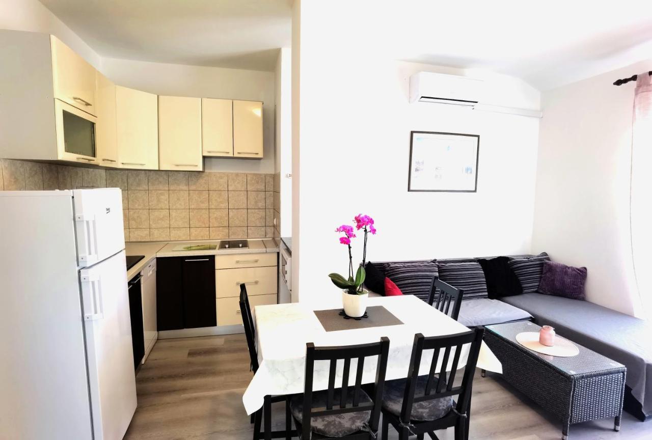 Apartments & Rooms Milena Vodice Zewnętrze zdjęcie