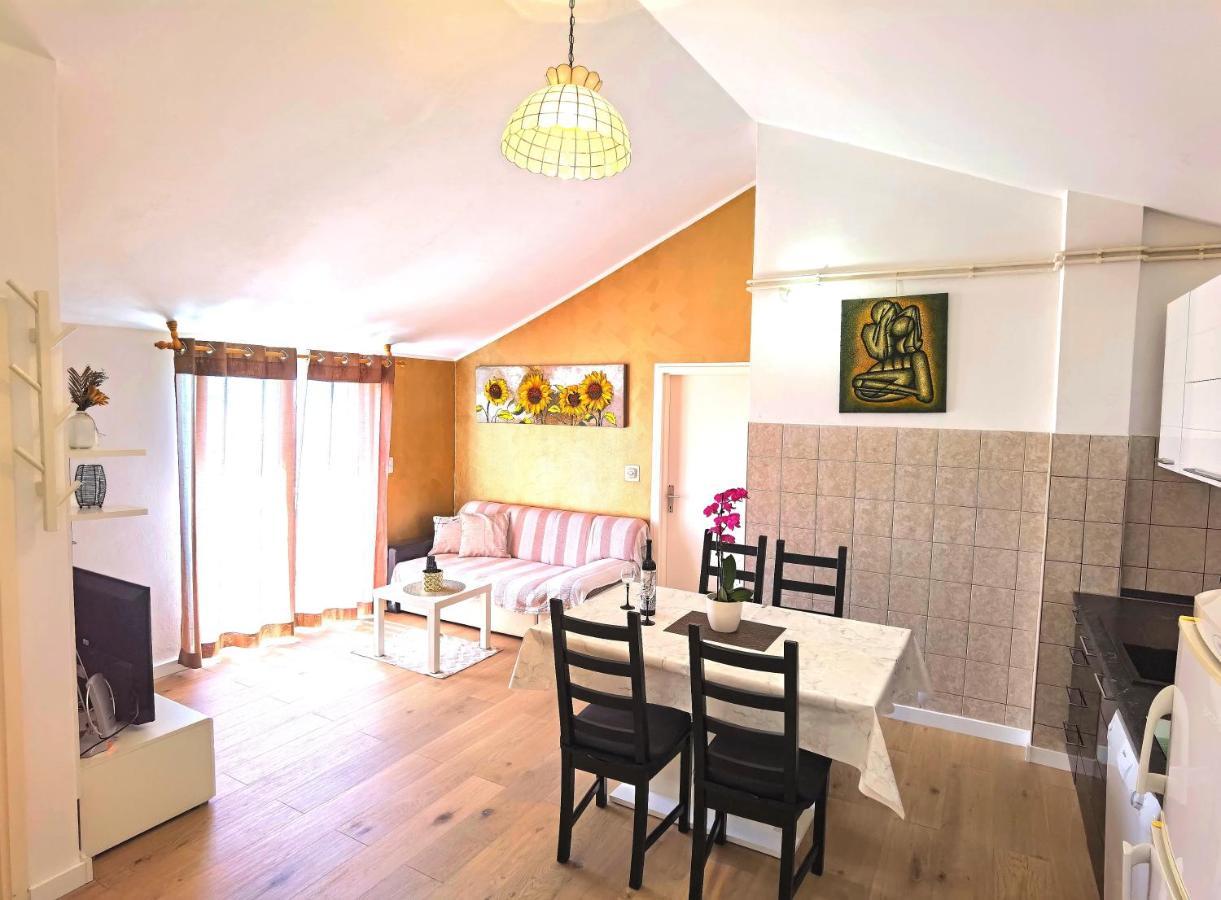 Apartments & Rooms Milena Vodice Zewnętrze zdjęcie