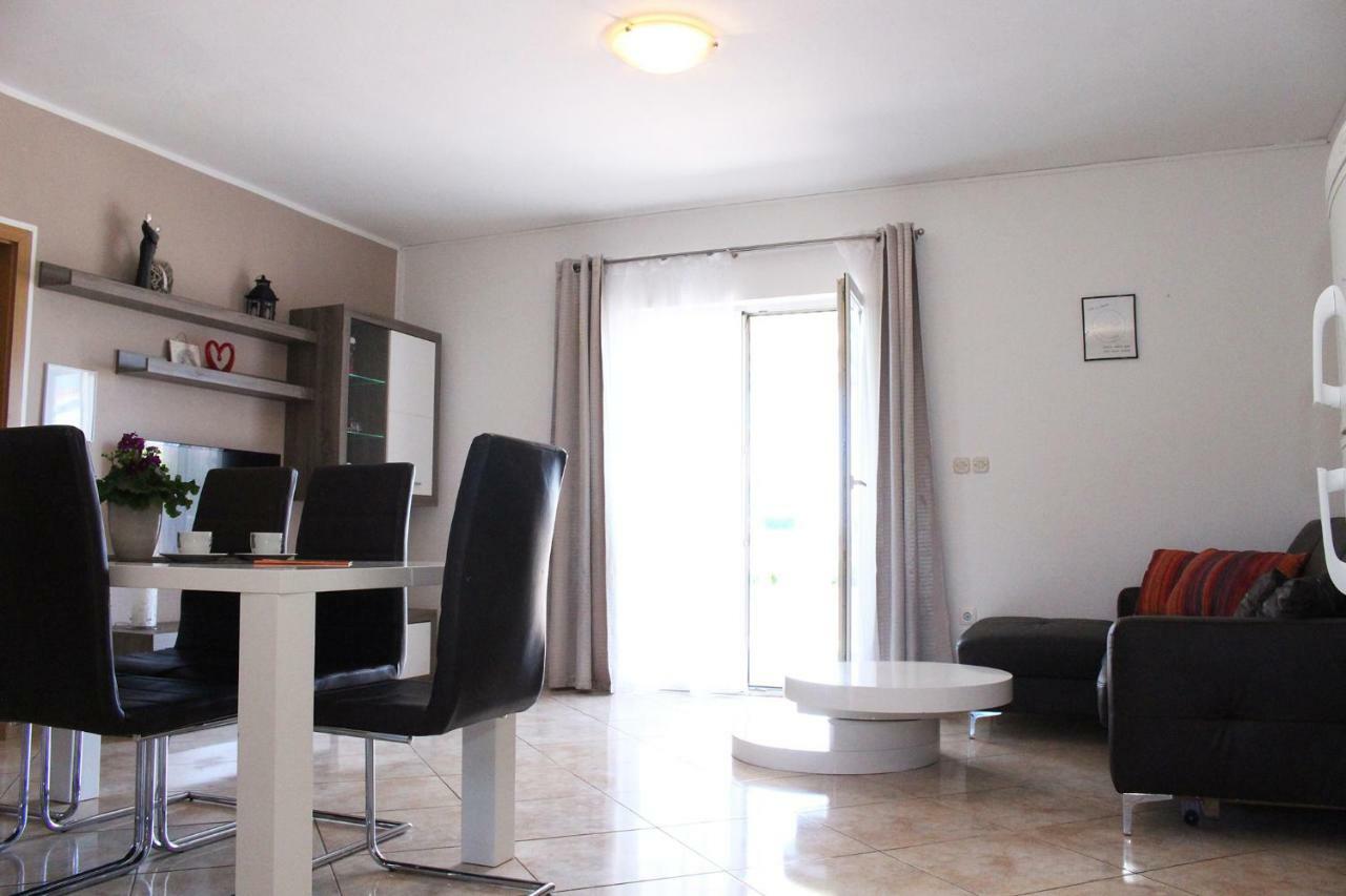 Apartments & Rooms Milena Vodice Zewnętrze zdjęcie