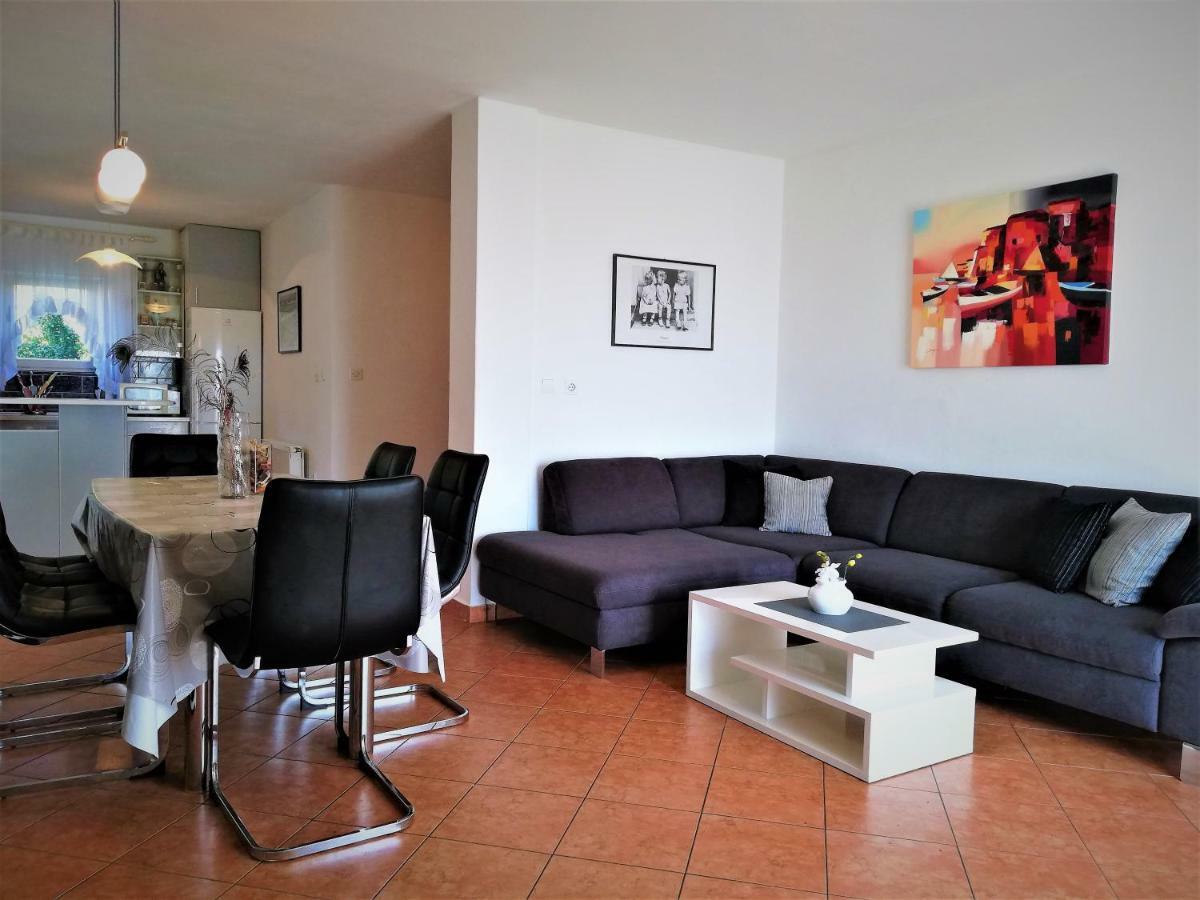 Apartments & Rooms Milena Vodice Zewnętrze zdjęcie